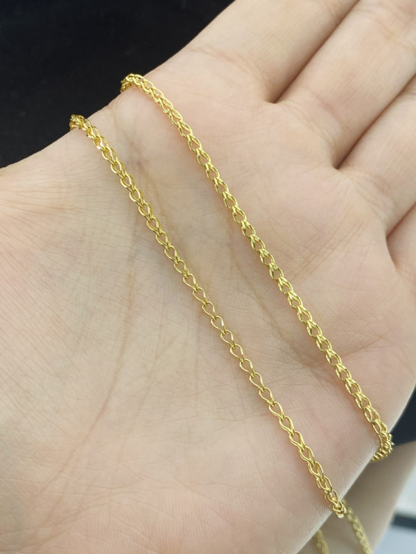 Cadena para dama, oro de 18k