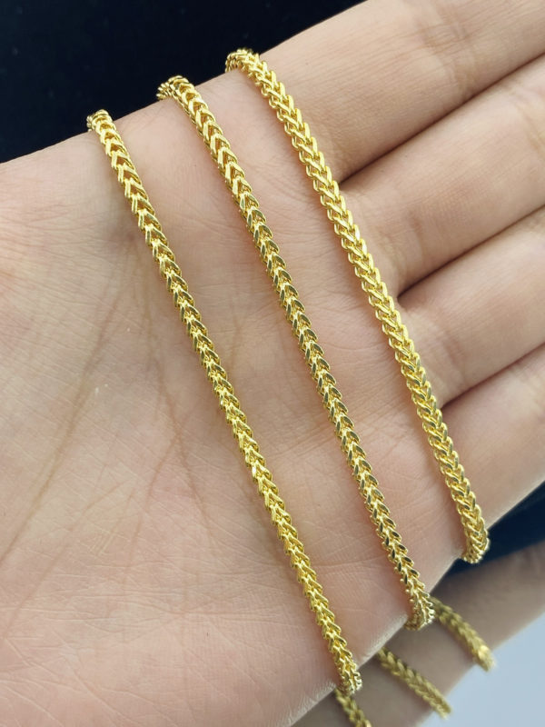 Cadena tipo trigo dorado para dama, oro de 18k