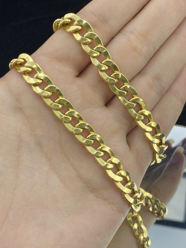 Cadena Cubana Plana para caballero, oro de 18k.