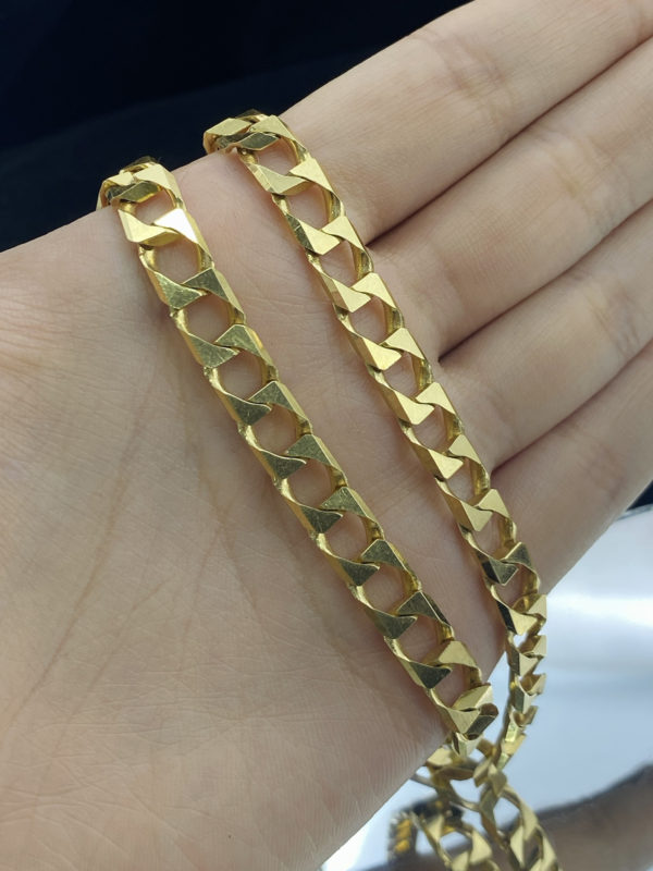 Cadena Cuadrado Cubano para caballero, oro de 18k.